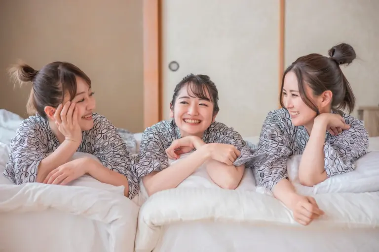 futon_model_sleeping